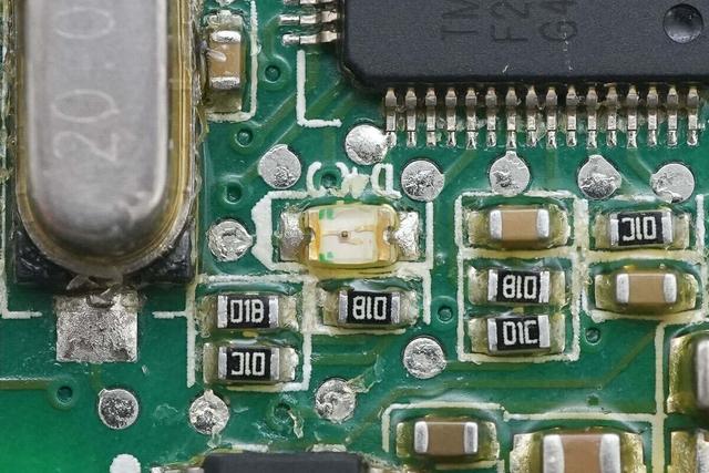 重达18斤的大块头，内部全是灰，麦格米特15kW充电模块拆解