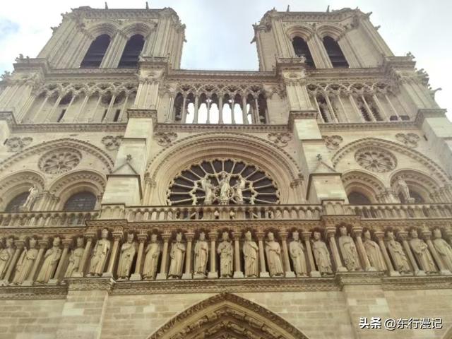 巴黎人气冠军竟不是卢浮宫和铁塔！而是这个“浴火重生”的景点