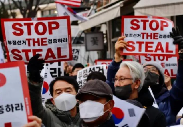 韩国爆发反华集会，李在明却不吭一声，中方直接一句话让韩方失算