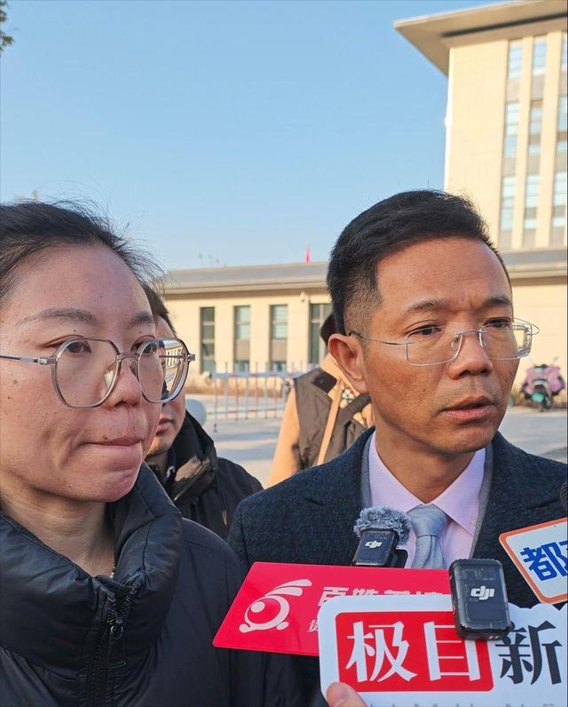 山西男子反杀案，律师一句话问懵法官：天黑后，你还敢去现场吗？