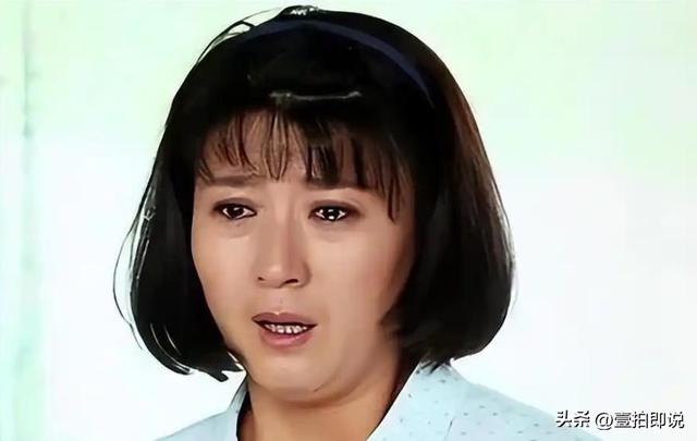 闫学晶事件再升级！官媒下场发文锐评，言辞犀利，句句直戳她心窝