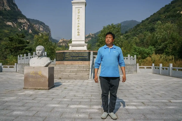 深度｜守墓人靳宗友：行万里青山，守英烈忠魂