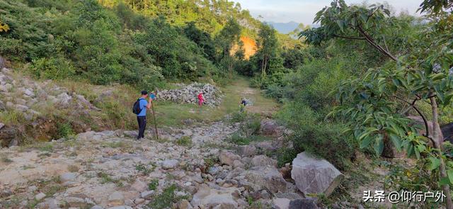 揭西猴面石徒步登山