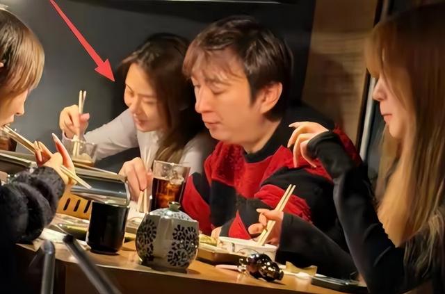 陪睡陪玩只是冰山一角,万达蒸发800亿后	，官媒曝光王思聪真实现状