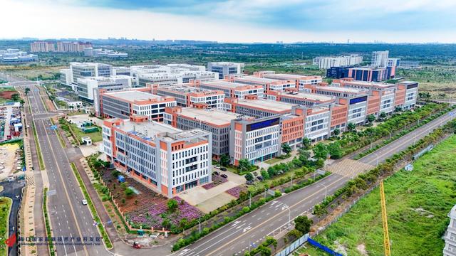 中国“最憋屈”省会？明明是省内“老大”，名气却被“老三”盖过