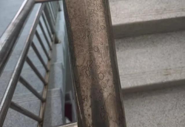 奉劝大家：不要小瞧这些日常小物，杀伤力很强，许多大件被腐蚀！