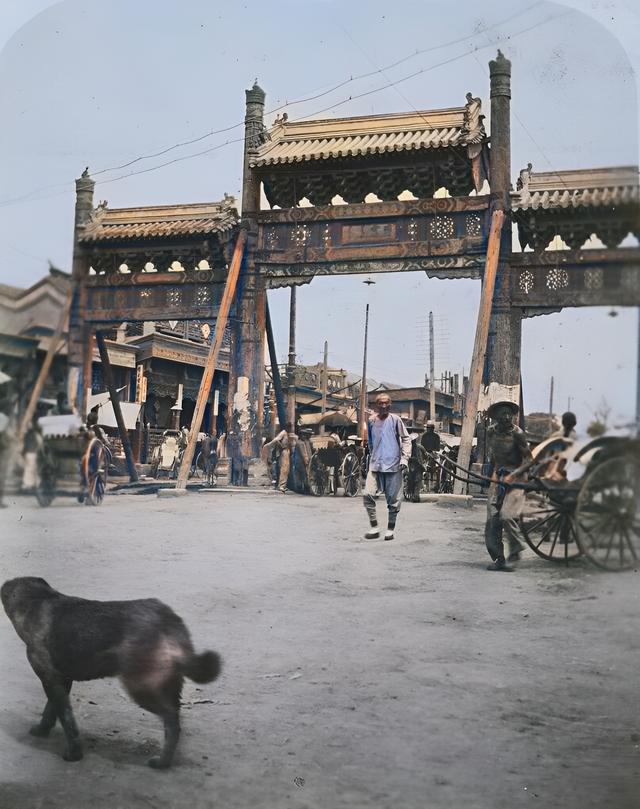 太罕见了，一个英国教授拍下了100多年前老北京，居然是这个样子