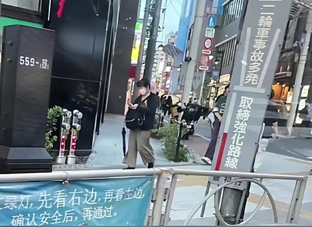 继德国之后，英国也开始贴出“中文标语”？中国游客：不能够接受