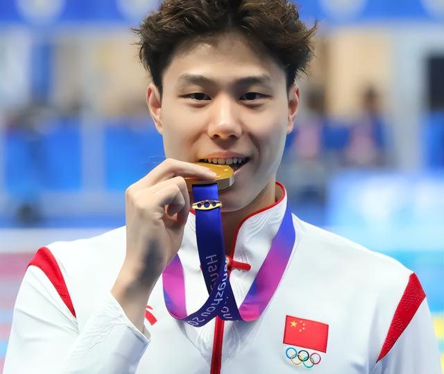 2025十佳运动员出炉：全红婵落榜，孙颖莎位列第四，他意外上榜