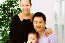 乒坛名将李楠：与侯英超分手后，嫁曹燕华的前夫施之皓图片