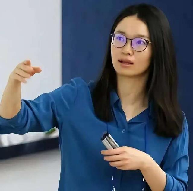 韦东奕没想到	，2026刚开始，官媒高调官宣王虹喜讯，终于等到这天