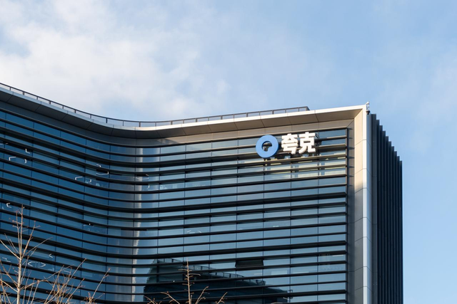 阿里最意外的“小儿子”，被大学生捧红了