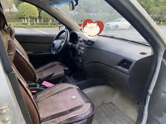 跑了23万公里的五菱之光：瘸腿父亲的腿，全家的饭碗，儿子的骄傲