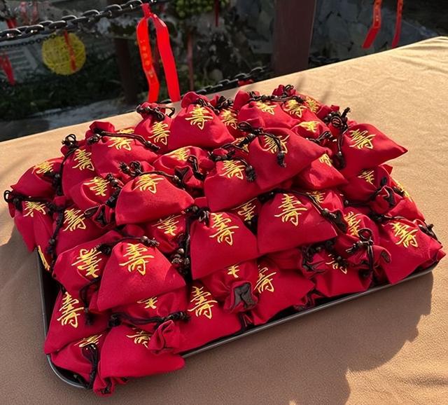 重阳安康：不老神泉首届祈福活动取得圆满成功