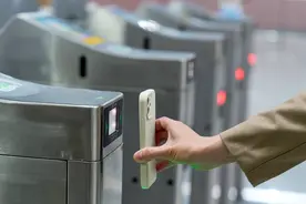 名校参观免费票，为啥约不到？｜今晚九点半图片