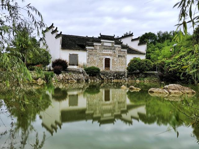 安徽三日游赏鱼灯攻略：瞻淇原味、呈坎绝美、唐模震撼，你站谁？