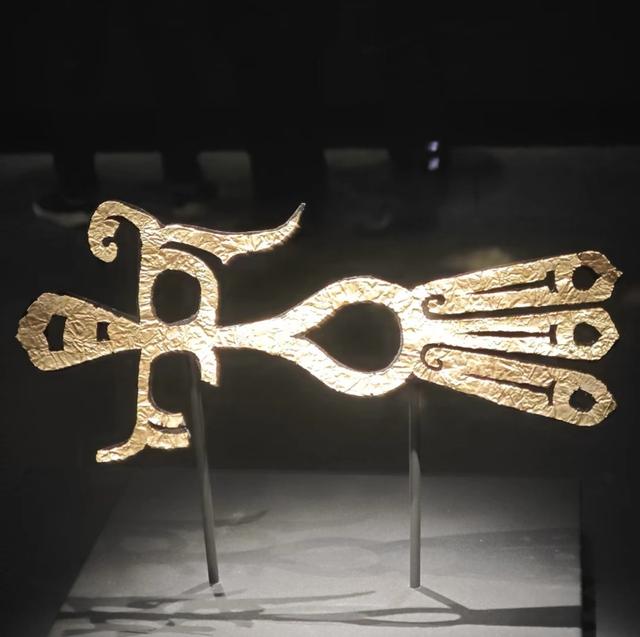 古 蜀 王 国 探 秘——走 进 三 星 堆（一）