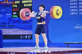破纪录！闽将廖桂芳拿下全国举重锦标赛三金！图片