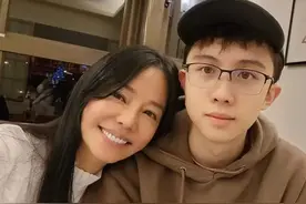 被母爱毁掉的星二代:母乳12年，同床15年，荒唐的事还在后面....图片