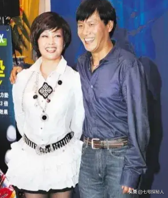 “红杏出墙”！这5位给老公戴帽子的女星，简直堪比现代版潘金莲