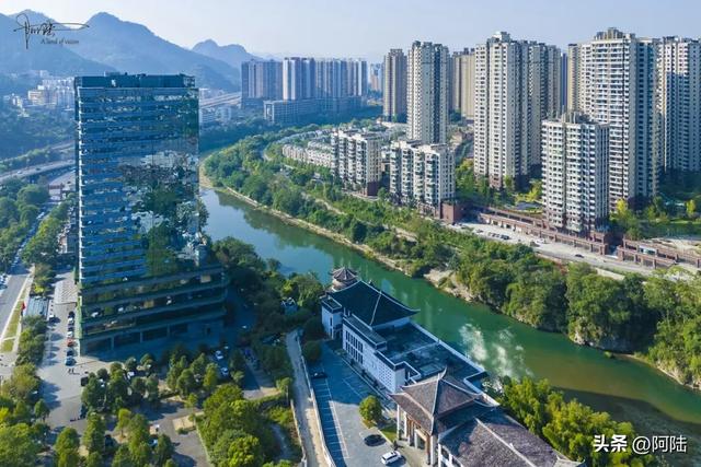 铜仁民族风情园近况比较尴尬,亲测罕有人至,游客还没工作人员多