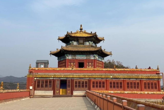 别再去三亚人挤人了！河北这座被低估的皇城，藏着半部清史