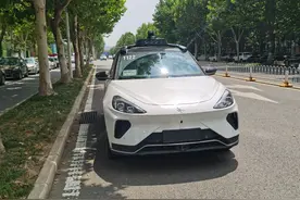 带你乘坐，无人驾驶出租车“萝卜快跑”图片