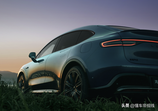 新款智界R7官图发布