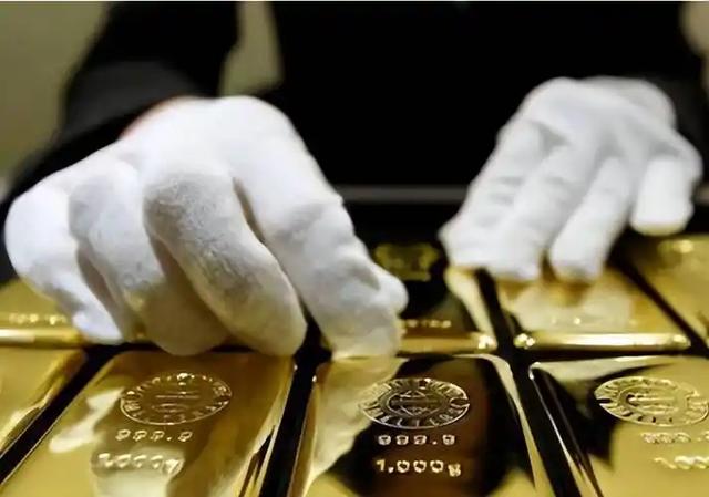 把黄金卖给自己人,俄罗斯在打造金融堡垒,还是透支最后的老本?