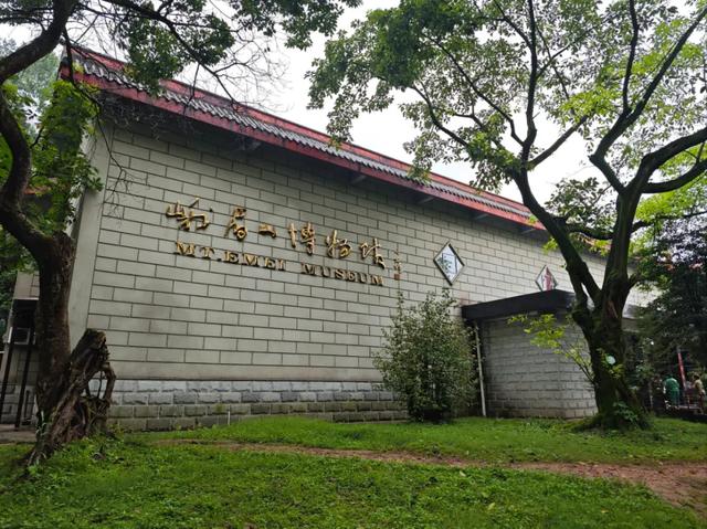 青山如黛，锦绣峨眉——峨眉山旅游攻略