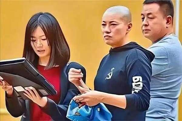 “风流尼姑”释智定落网记，白天贪墨钱财，晚上与和尚醉生梦死