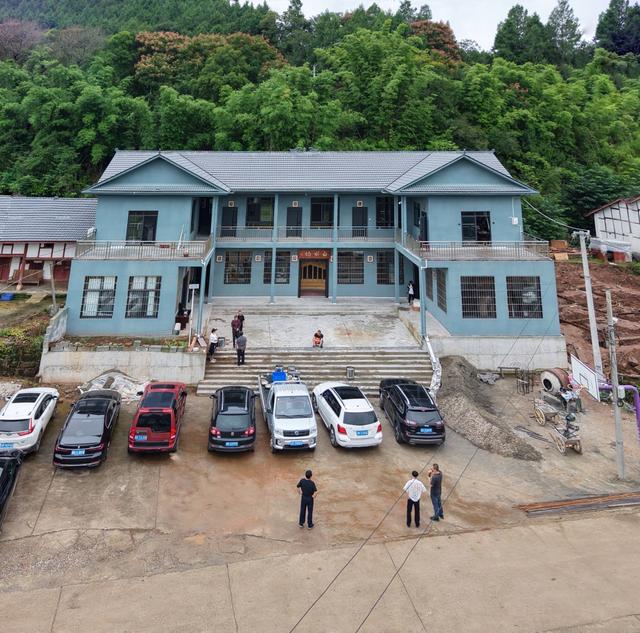 国庆节当天，南充嘉陵这条山沟逆天成了一帮文人墨客“打卡地”！