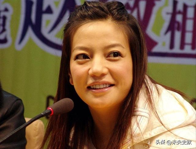 “封杀”4年后	，49岁赵薇财力现状被扒，结果估计和你想得不一样