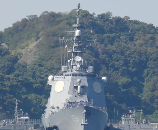 日方果然咽不下这口气	，12架战机挂载48枚导弹，摆明要针对辽宁舰