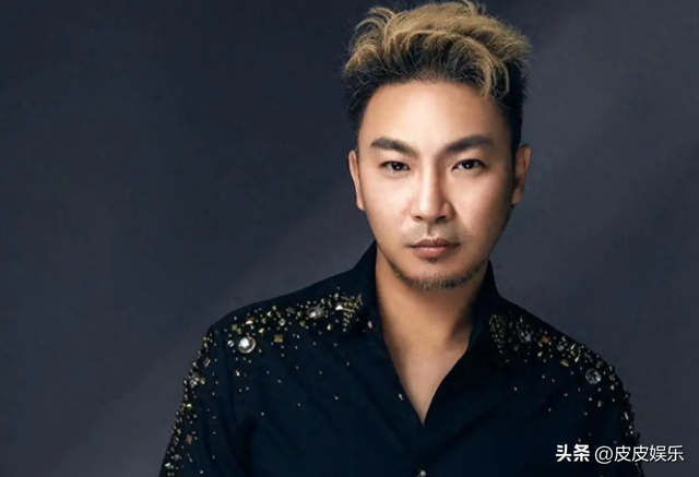 因拒绝给伴舞签名被害到毁容，沦落到卖马桶谋生，如今他过得咋样