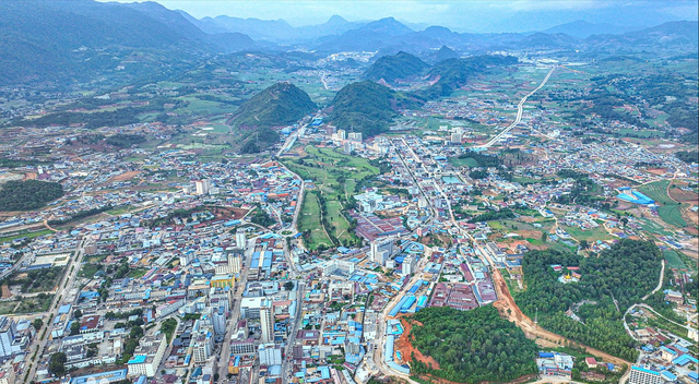 这个地区虽不属于中国，但他们早就把北京视为首都，说汉语穿汉服