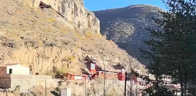 和尚老了也可怜！山西77 岁僧人，山洞苦修 13 年，没吃没喝崩溃落泪