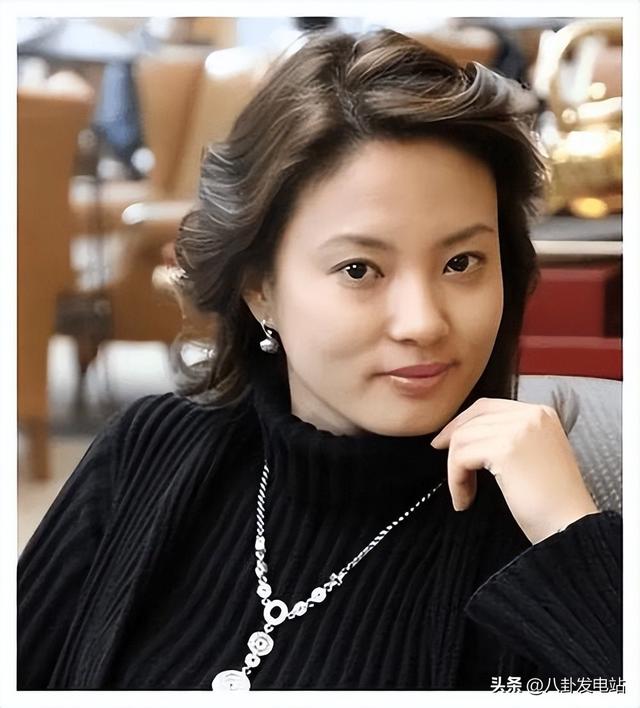 丈夫入狱、男友死缓，离开央视又被释永信牵连，她还能翻身吗？