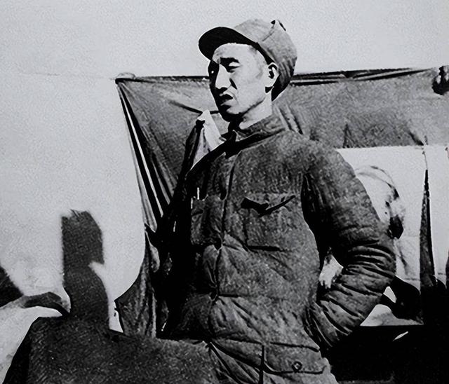 草地分兵时，徐向前若随毛主席北上，他的元帅排名会有多高？
