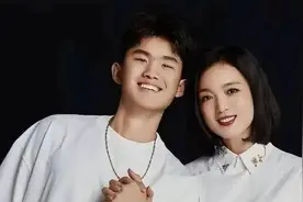 歌手白雪：38岁离婚，独自养子，却在44岁嫁小8岁的老公图片