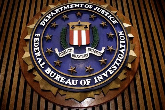 特朗普一刻也等不了！一架专机飞抵北京，这次派的高官，很有讲究