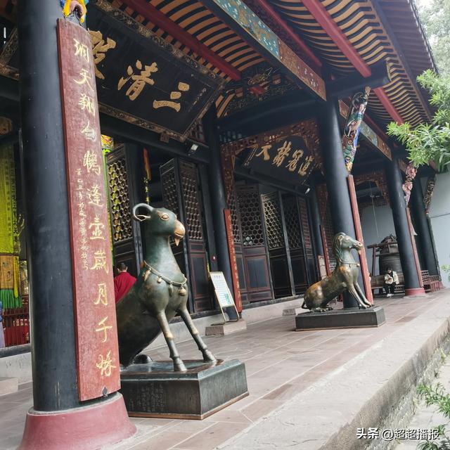 窥探蓉成历史文化 感受成都现代文明