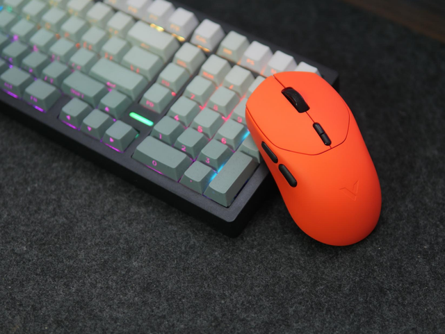 无线黑魔法加持，全能游戏鼠标雷柏VT1系列2代使用体验