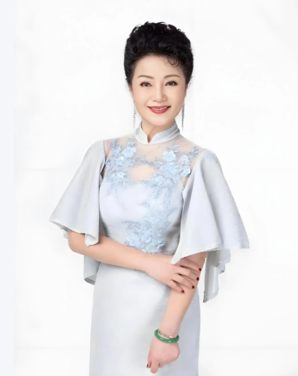 郭晶晶也没想到，79岁公公霍震霆再破天花板，让整个豪门圈沉默了