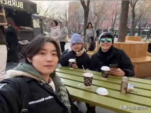 全红婵北京归队 与陈艺文司雅杰聚会 喝咖啡拍照笑容甜 欢声笑语不断