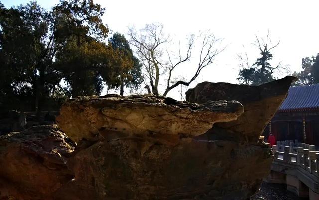 东莞一声“立大功	”，承德避暑山庄的石头，真能改写清史？