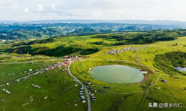 清凉避暑正当时 兴仁放马坪草原景区迎来旅游高峰