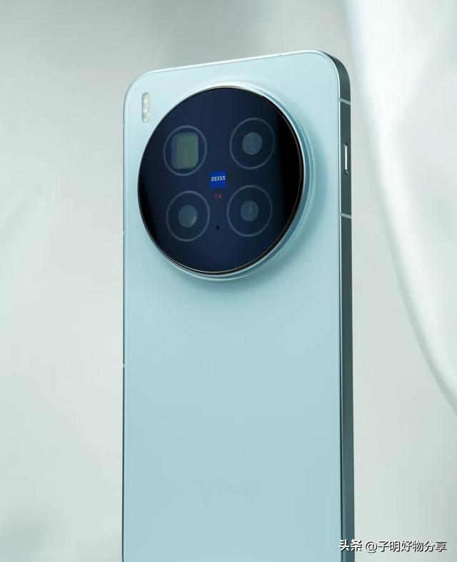 2025年“年度最佳”手机全名单揭晓!五大机皇巅峰对决