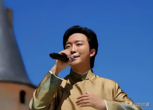 善恶终有报！47岁“跌落神坛”的李玉刚，终是活成了“跳梁小丑	”