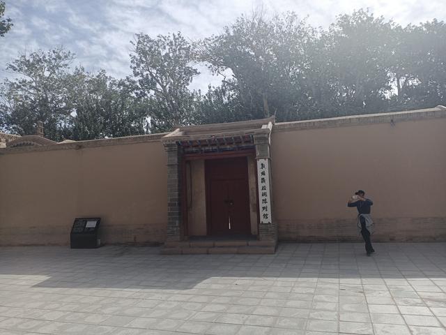 大西北探微之二：走访莫高窟阴家窟